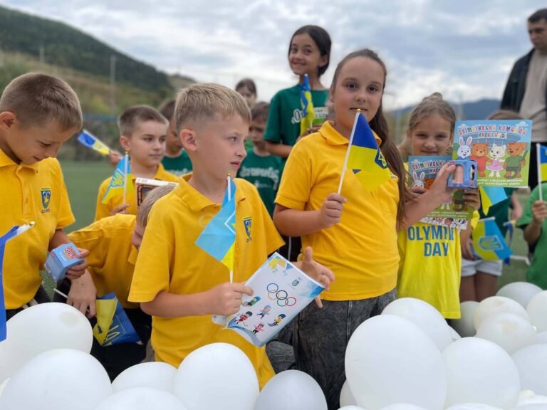 У Міжгірському ліцеї №2 імені Августина Волошина стартував Олімпійський урок для четвертокласників💙💛